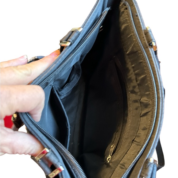 Adorable Musical Shoulder Bag - Picture 4 of 6